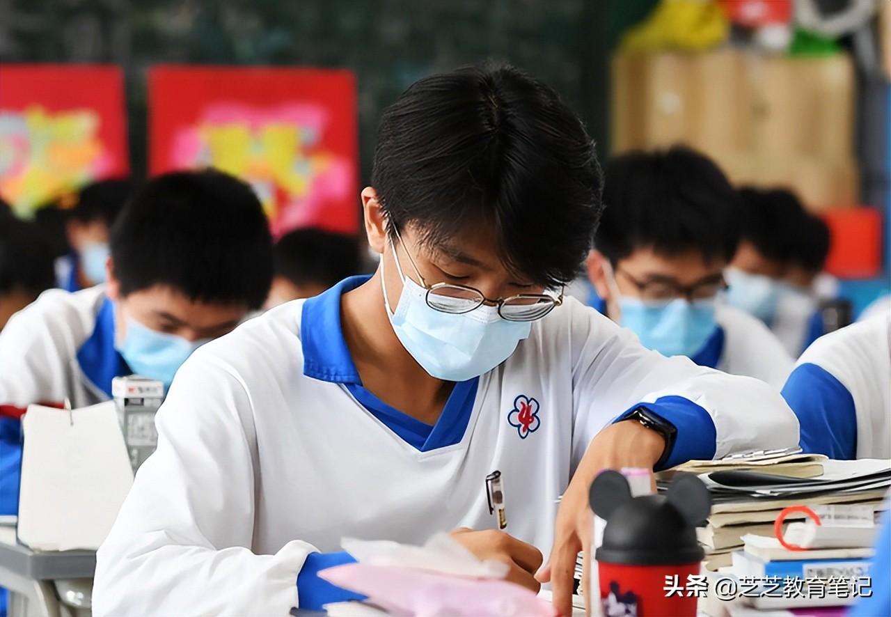 喜报！陕西10名学霸收到清华北大的录取通知书，均出自3所中学