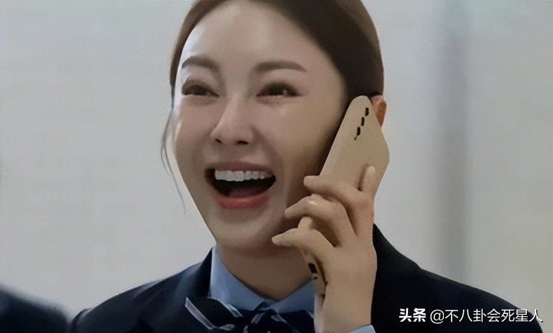 内娱新晋“发面馒头”，肿胀僵硬没眼看，让动脸前辈们自愧不如