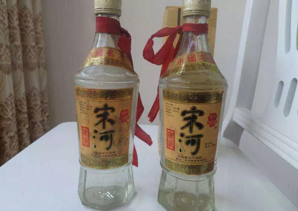 全国哪的白酒最好喝？经过评比，这6种白酒脱颖而出，有你家乡吗