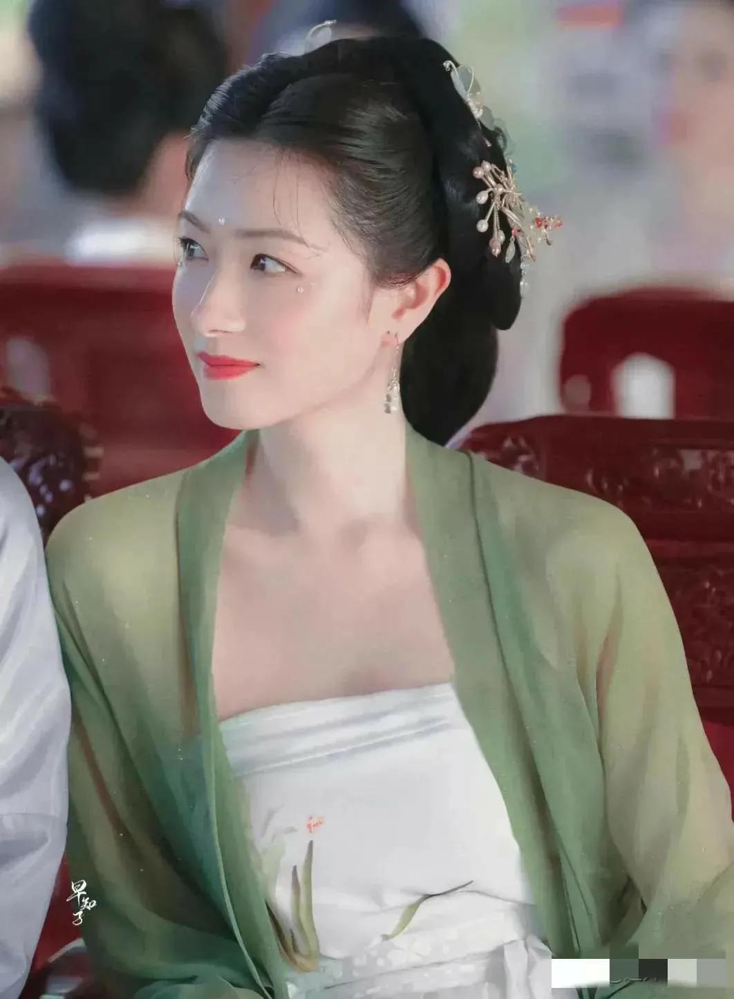 大器晚成——万茜