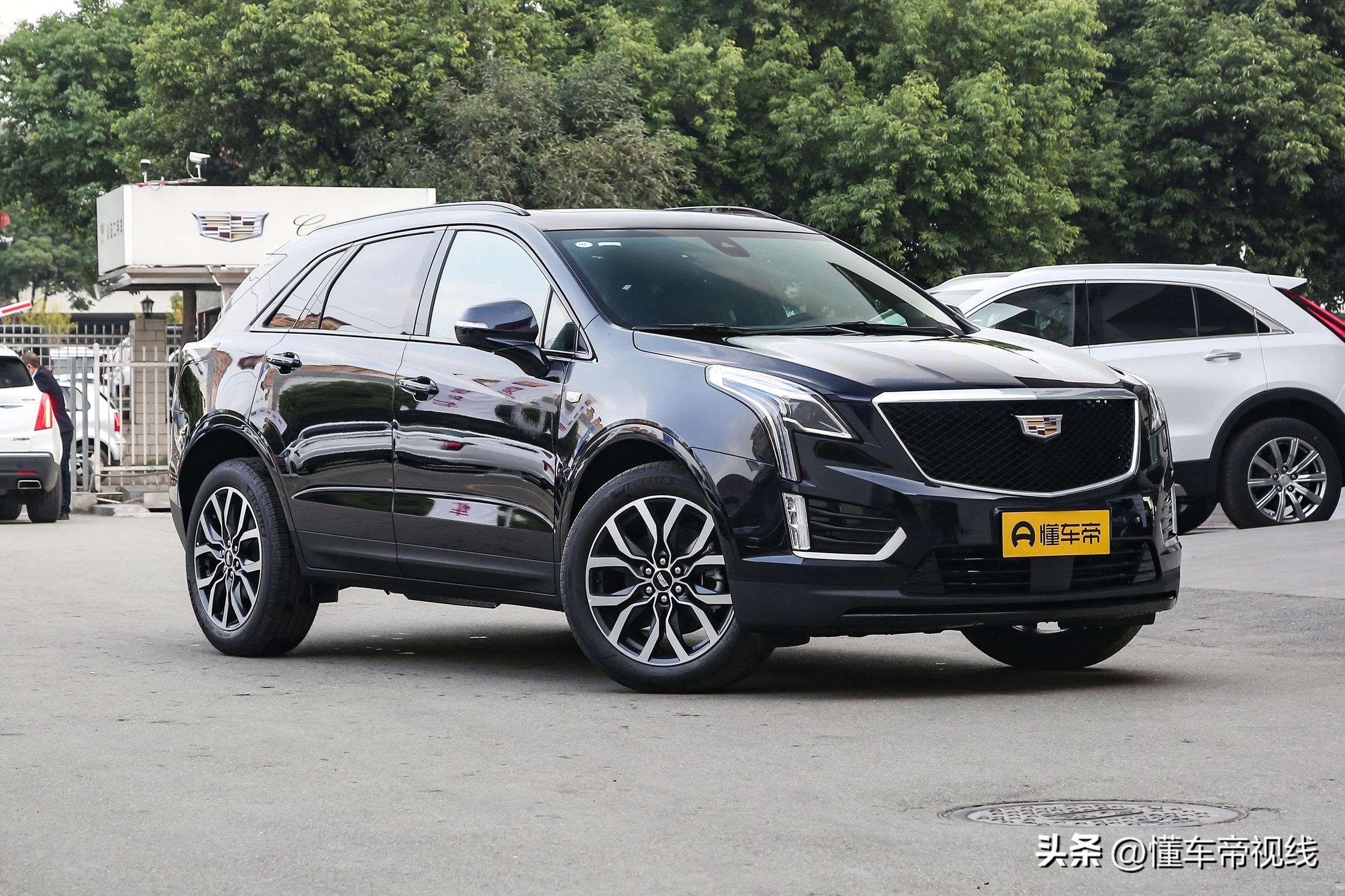 新车 | 售40.27万，2023款凯迪拉克XT5尊贵型上市，增自适应巡航等