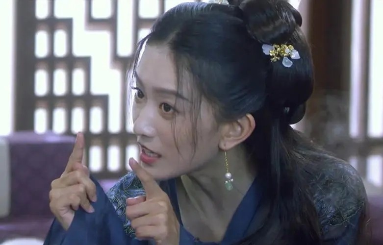 14位“花魁”女星大比美！蔡少芬艳压群芳，杨幂不伦不类