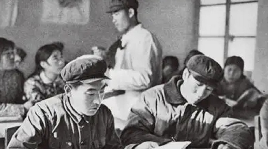 1983年，因高考交白卷被判入狱15年的张铁生，出狱后竟成亿万富翁