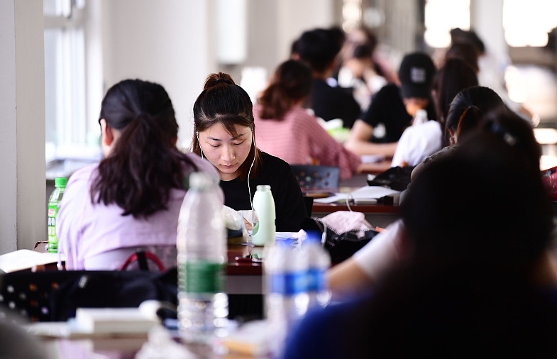 在公务员考试中，非全日制研究生VS全日制研究生，差距到底有多大