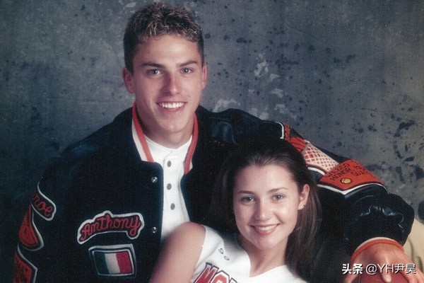 曾轰动美国的银行抢劫案，由于案件设计绝妙，劫匪被抓后成了名人