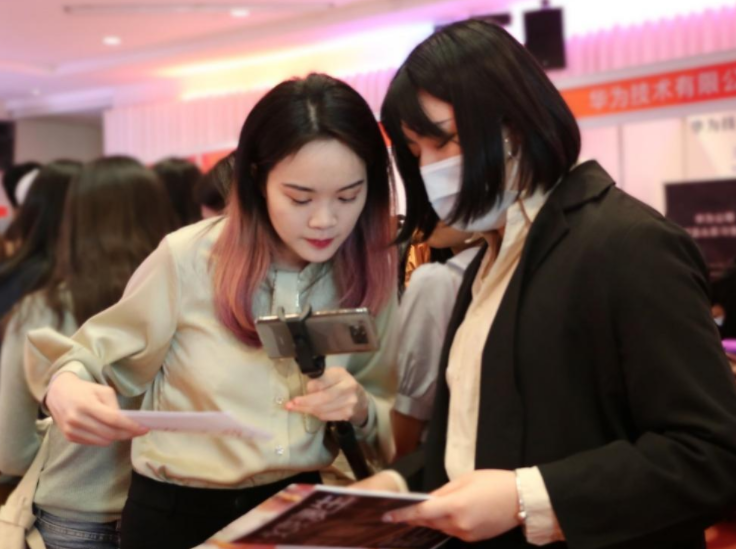 大学毕业生个人档案应该放哪？别不以为然，以免毕业变成“黑户”