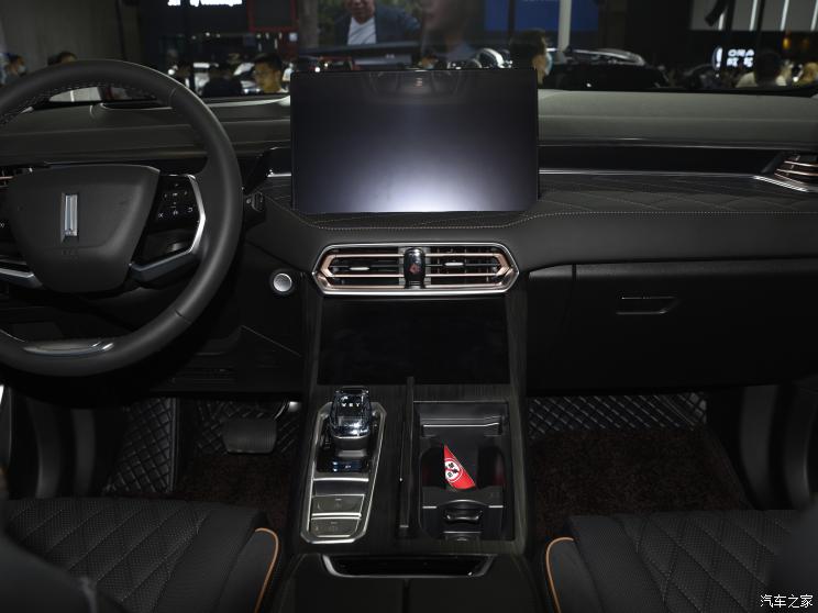 纯电续航也够长 图说魏牌拿铁DHT-PHEV