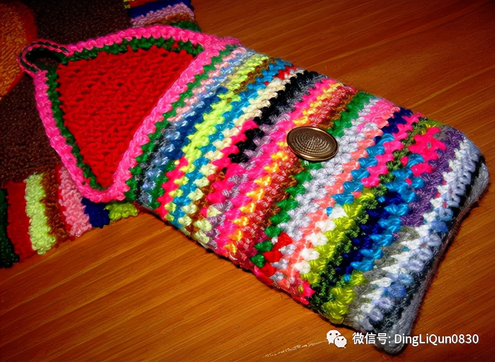 “针织作品”零线编织的毛毯和篮子等小物件