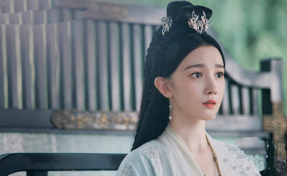 曾经土到掉渣，现今光彩照人的7位女星，个个是逆天改命