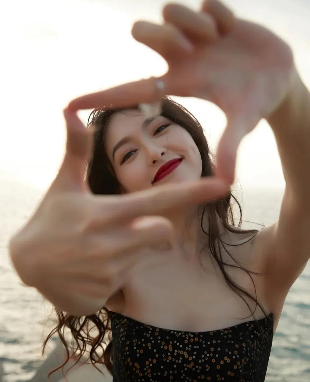 永远都是优雅美丽的唐嫣