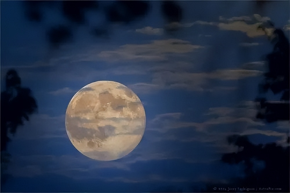 6月14日超级月亮再次现身夜空，将成本年度“第二大满月”