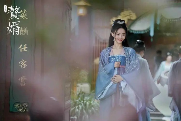 14位“花魁”女星大比美！蔡少芬艳压群芳，杨幂不伦不类