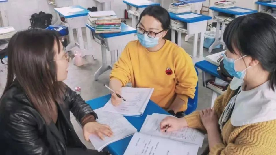 「研以致远赋能成长」南充七中、搬罾中学、致远初中联合教研活动