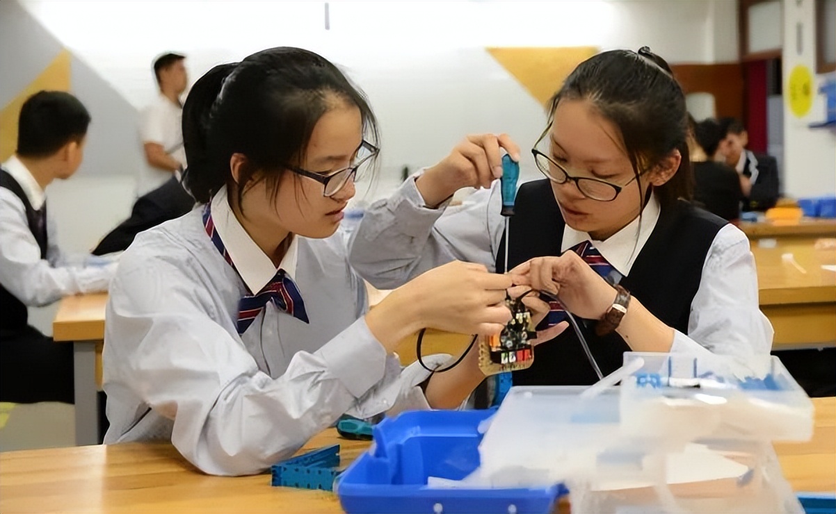 高中究竟是选择读文科好还是理科好，学习不好的人容易选错