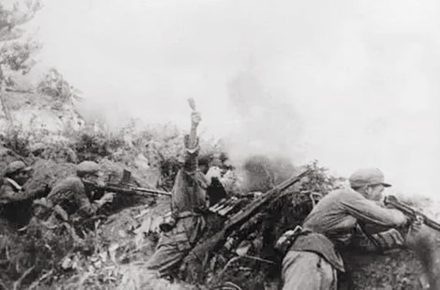 解放军42军：本被安排集体转业，却安然度过多次裁军，威震四方