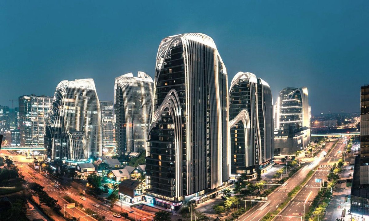 不负久候！龙湖新作，再著金陵城芯传奇