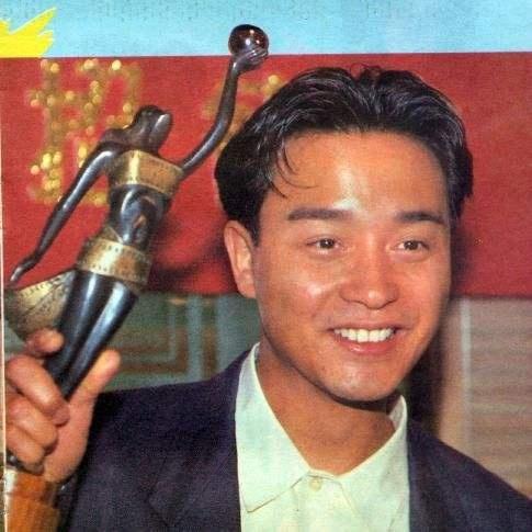 怒斥郑少秋，叫嚣向华强，一代枭雄邓光荣到底有多硬的实力？