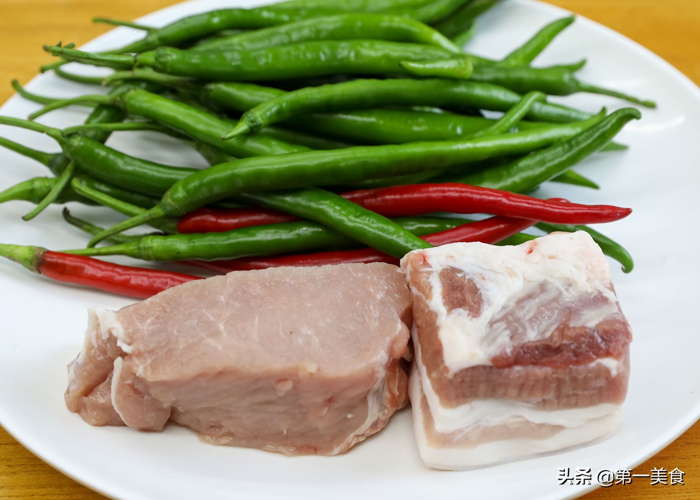 炒猪瘦肉直接下锅，难怪不好吃！掌握好2个难点，出锅又嫩又香