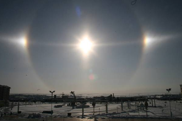 河南上空出现三个太阳，“三日同天，天机无限”的传说是真的吗？