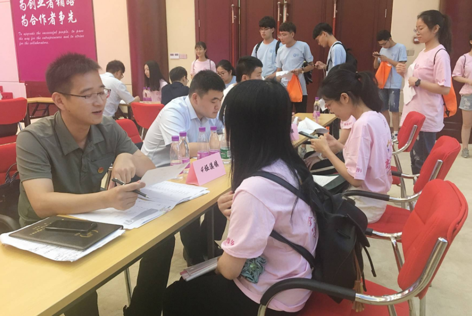 浙大学霸“时间表”火了，二本生看后自愧不如，难怪名企会偏爱