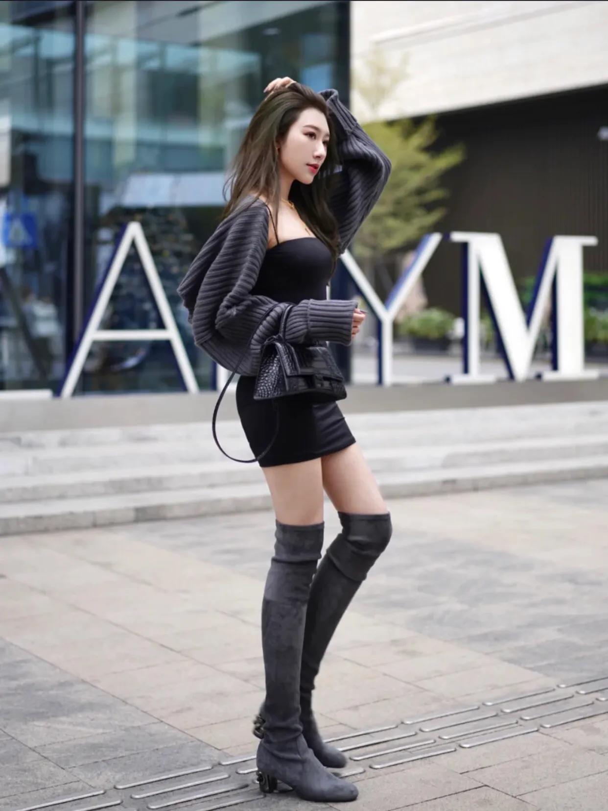 她是陈佩斯外甥女，毕业名校，办明星婚礼，产后住88万月子中心