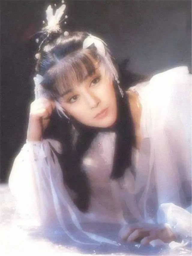 “离婚后至今单身”的10位女星，各有各的心酸，最长的已单身43年