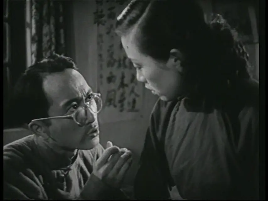 新中国成立前夜的代表作，欢笑与泪水交织的控诉：《乌鸦与麻雀》