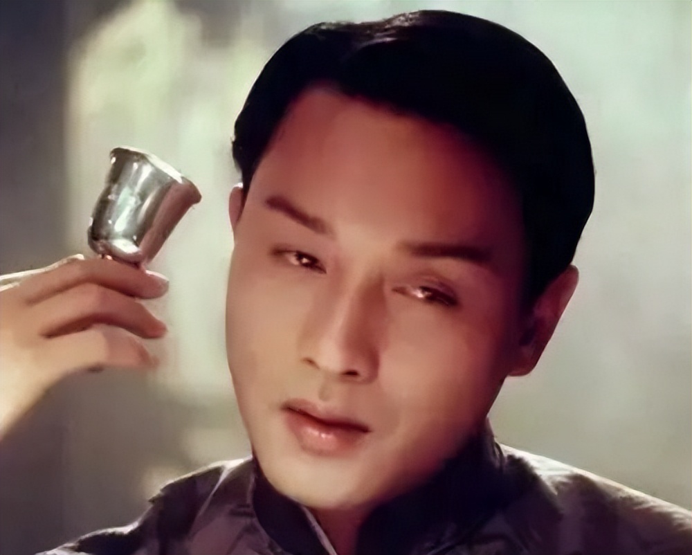 终是霸王别了姬，何处浅谈悲与喜