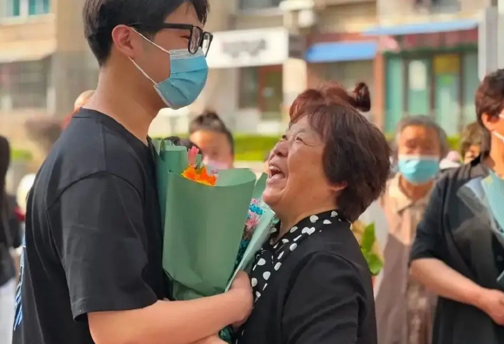 2022年高考难度倍增，考生若想上岸“本科”，总成绩要达到这些