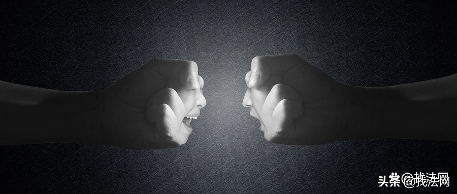 律师一般多少钱（打架请一个律师大约要多少钱）