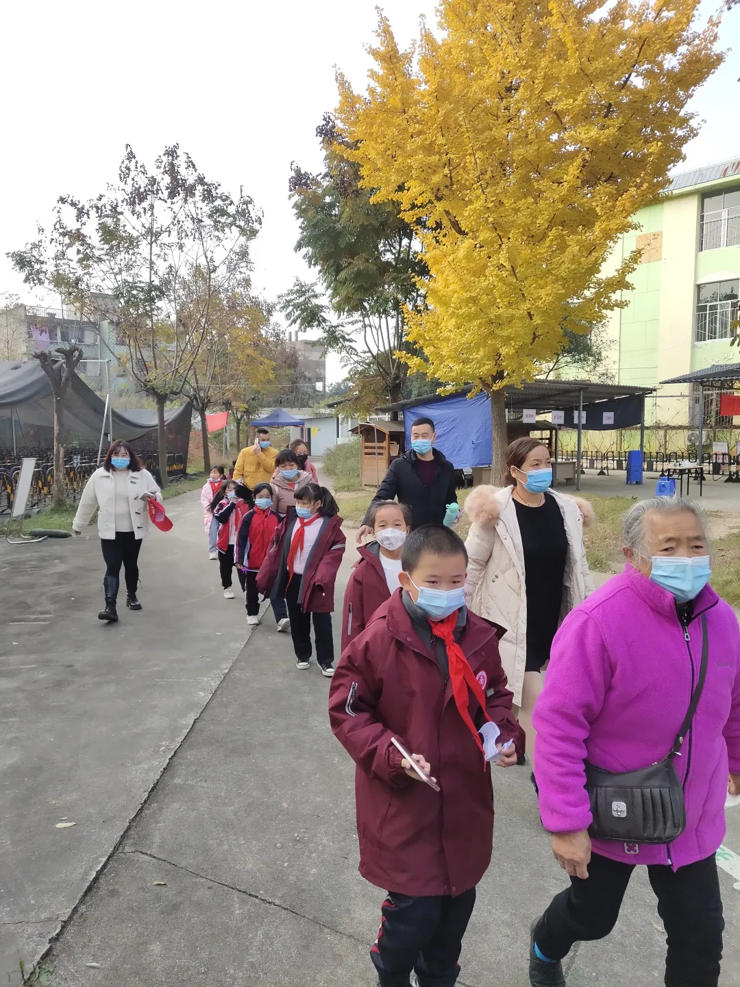 接种新冠疫苗 共筑健康屏障——合江小学学生接种新冠疫苗简讯