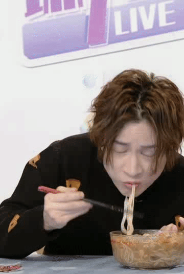 亲错老公、直击要害、反向带货，明星的社死瞬间能有多好笑