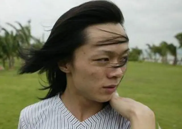 “变性人”李二毛:为爱变女人惨被抛弃,41岁去世,3天才被发现