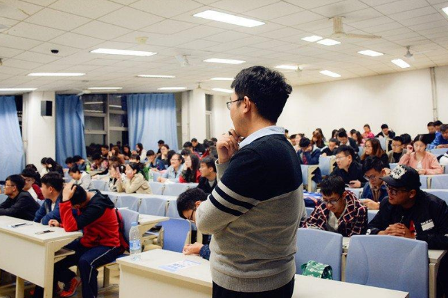 大学开除学籍怎么补救（大四女学生因）