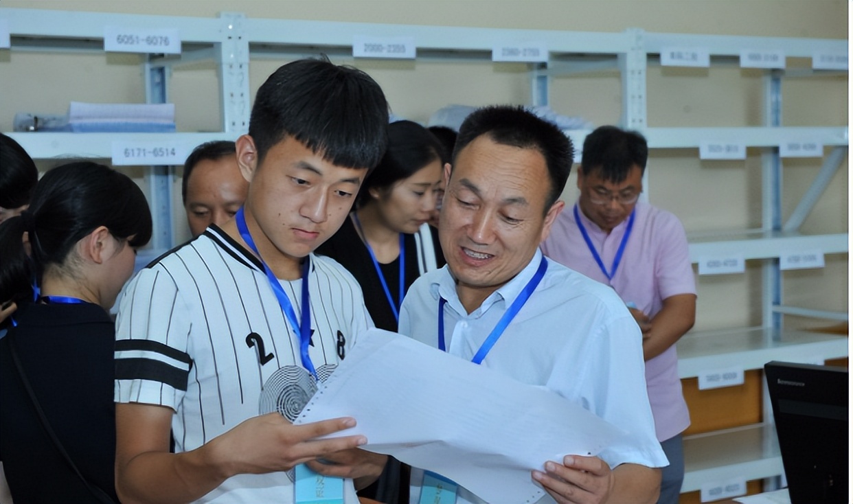 高考录取按分数、专业和志愿划分，具体内容是什么，了解后再报考