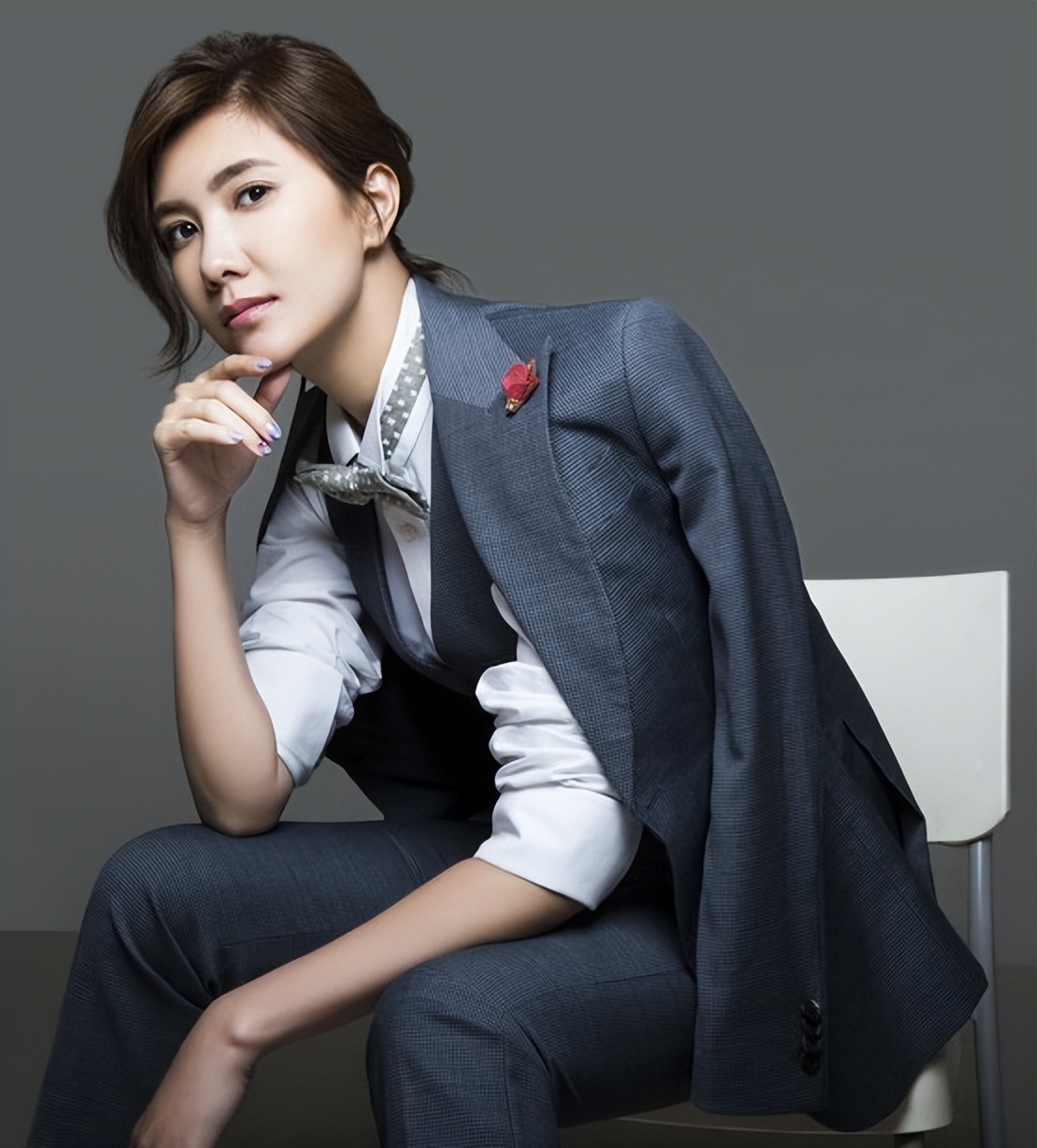 印小天与哈林娜离婚5年：他在悲痛中送走父亲，她单身带着儿子