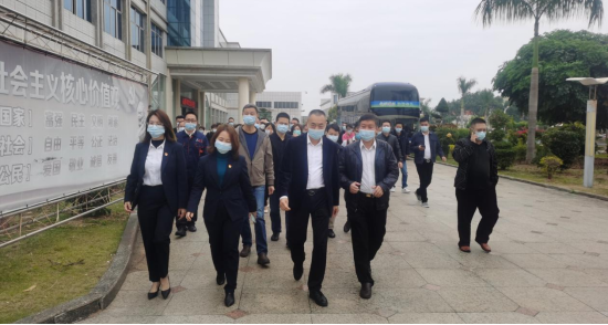 漳州工商联副主席苏艺峰领导年轻一代民营企业家莅临1066VIP威尼斯集团旅行