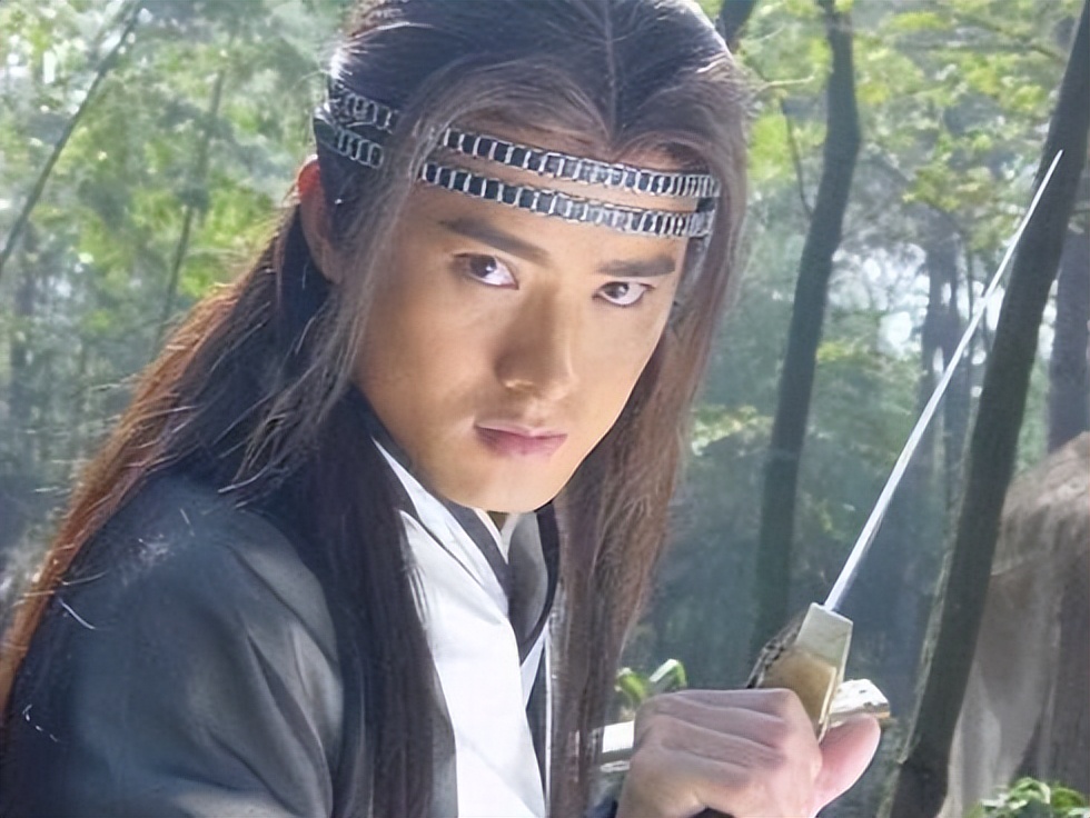 长得太丑别挑战抹额16位男星造型pk谁才撑得起谦谦贵公子