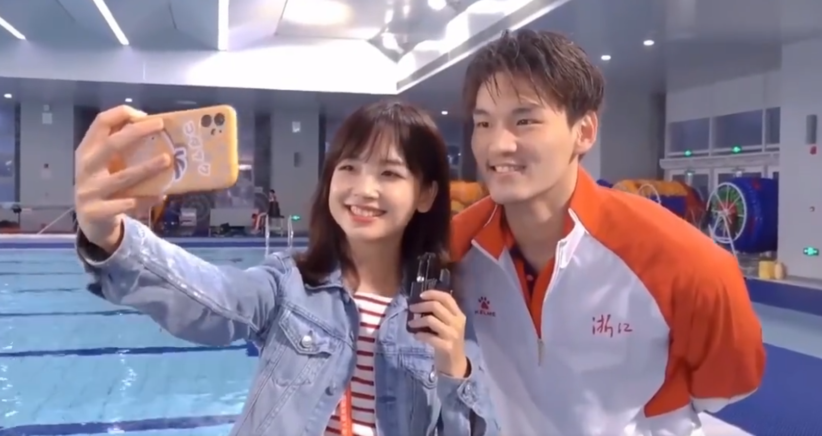 央视主持人王冰冰官宣恋情，祝福吧