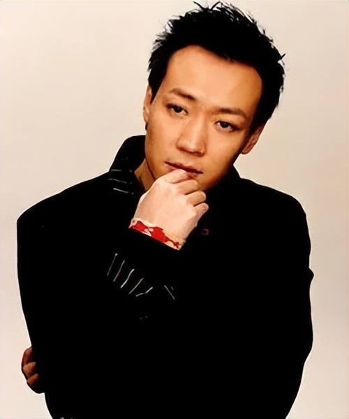 49岁的辛柏青，与妻子相濡以沫29年无绯闻，配得上德艺双馨的称号