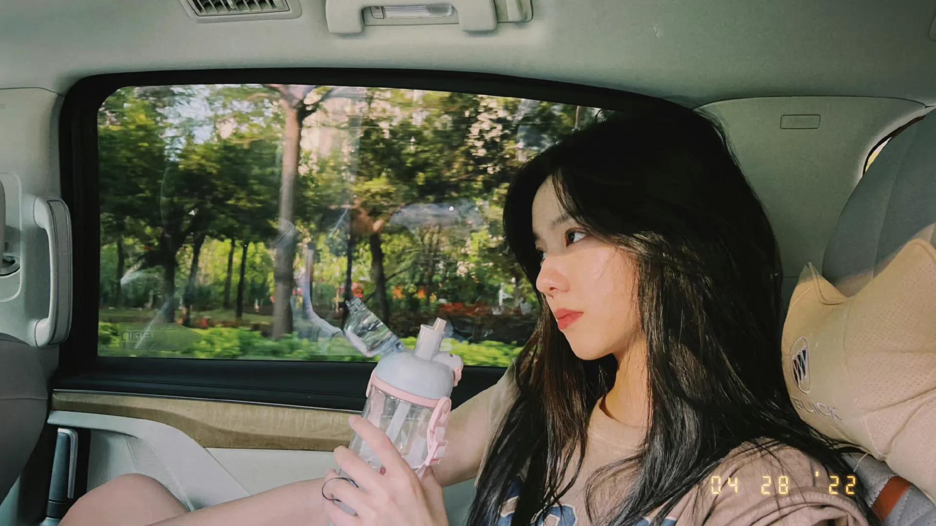 新一代颜值小花个顶个漂亮，哪种风格你最喜欢呢？