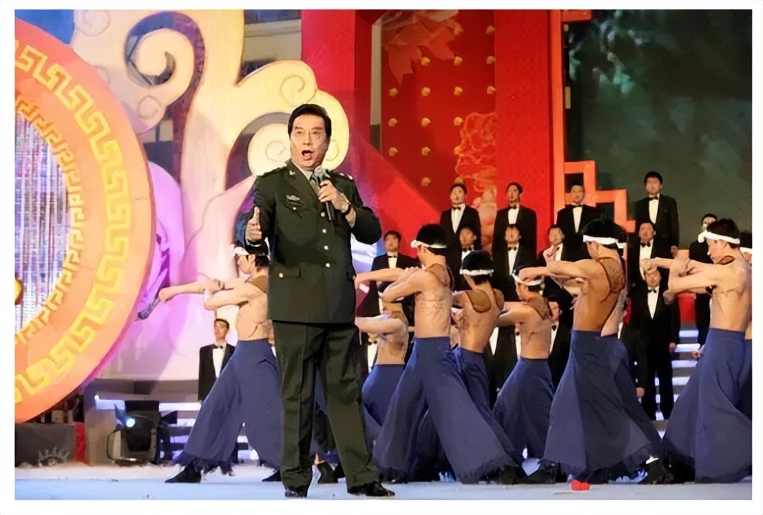 李双江长子李贺：弟弟李天一入狱后，他不计前嫌照顾父亲和继母