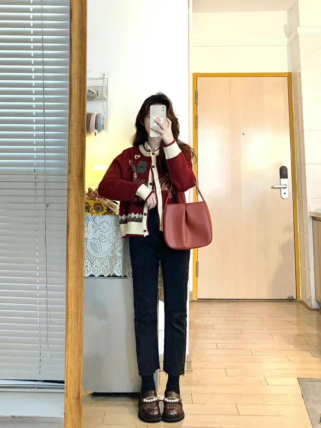 小个子女生春季穿搭技巧(小个子女生如何穿搭)