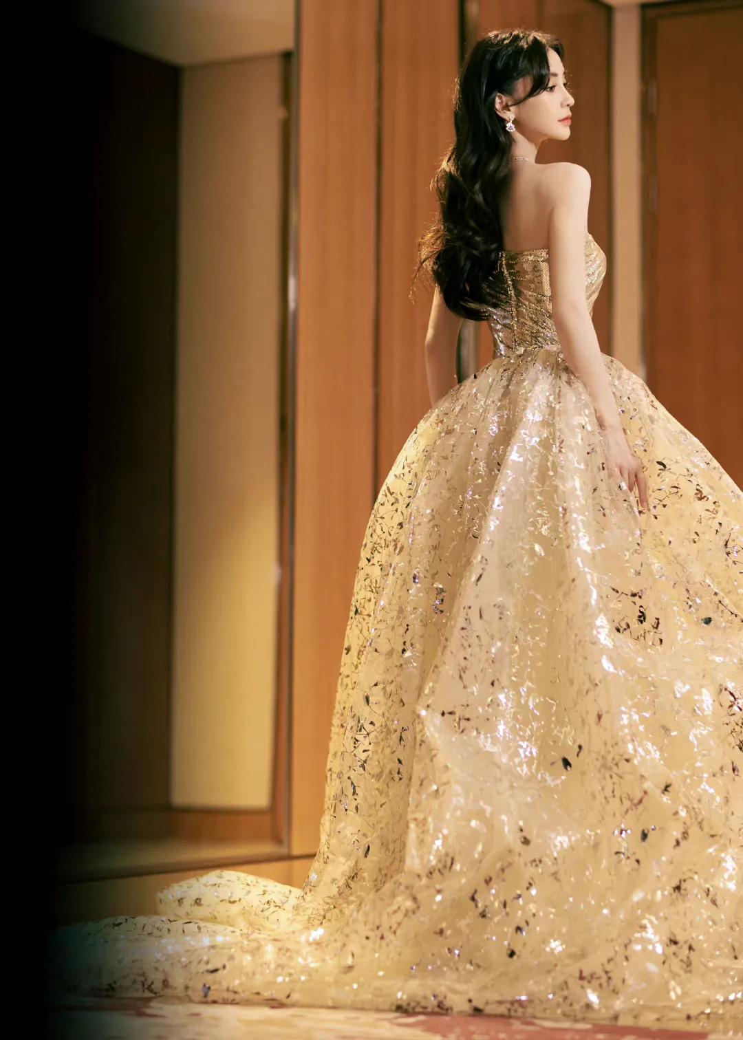 赵丽颖、杨颖、唐艺昕最好看的礼服合集，美若天仙，令人如痴如醉