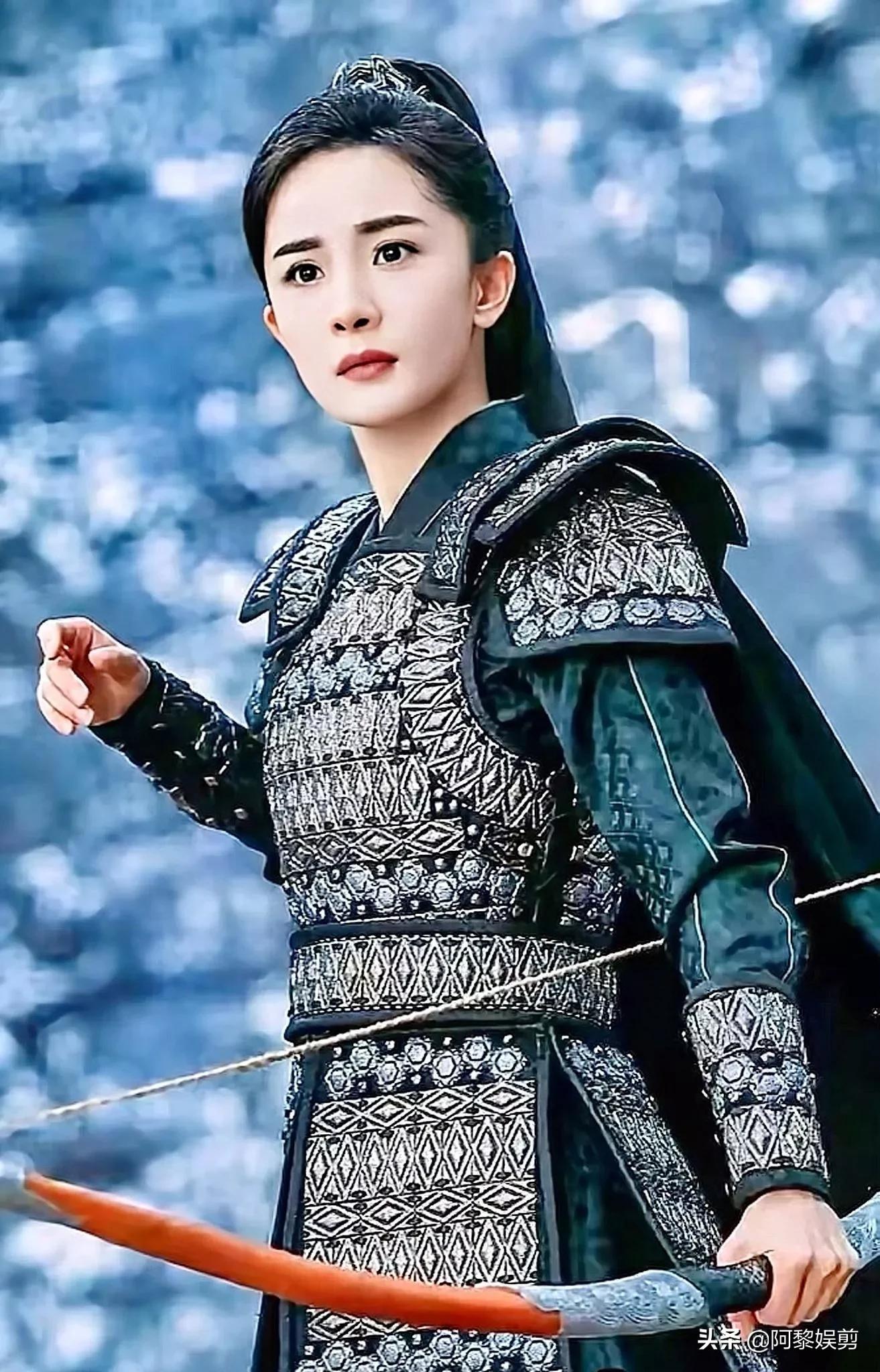 男明星穿铠甲VS女明星穿铠甲