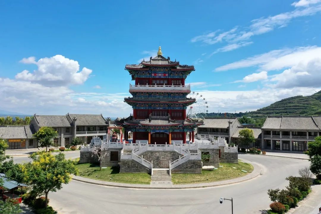 相传明万历年间,洪水泛滥,河中流有二钟,雌钟止于潼关,雄钟则流于陕州