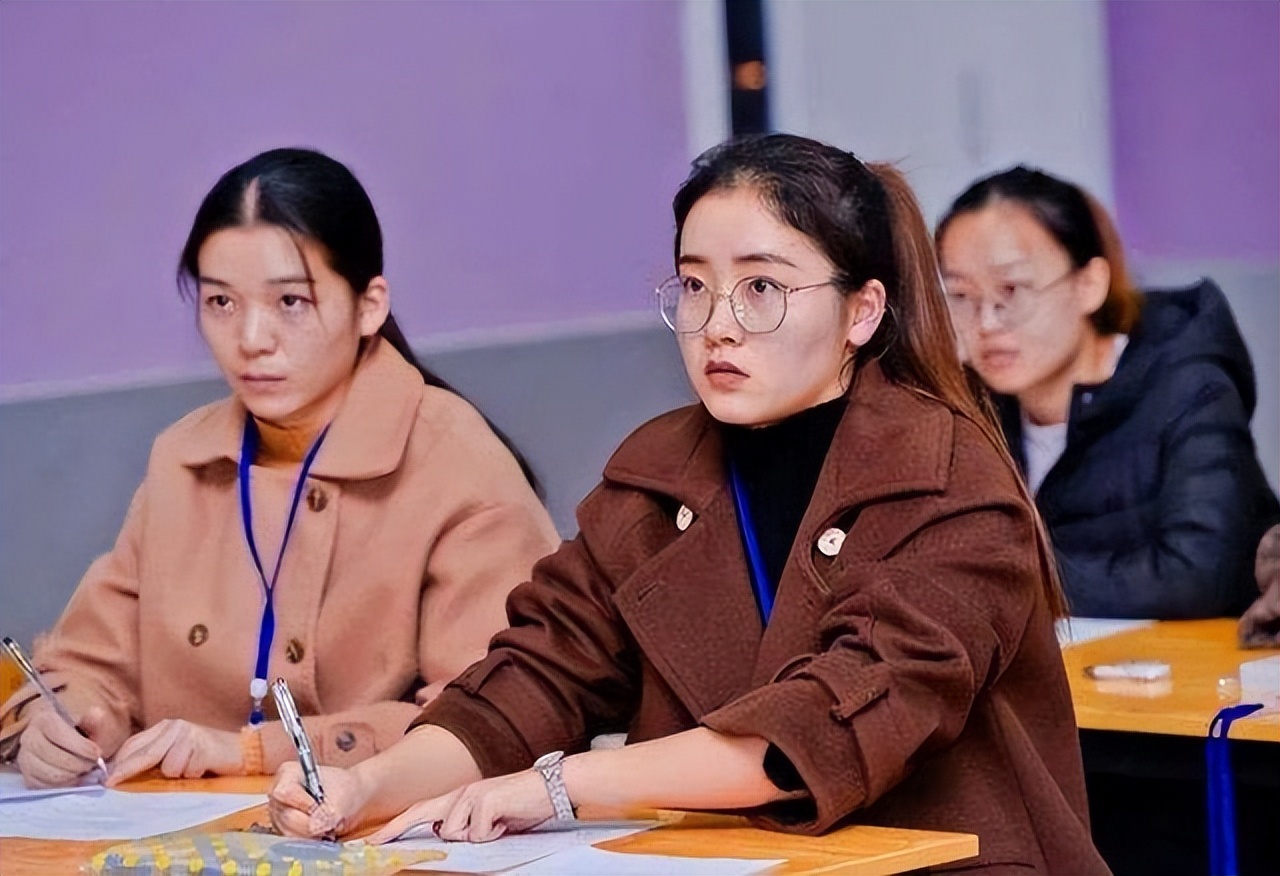 高考“良心专业”评析，师范专业受追捧，前途不比计算机差