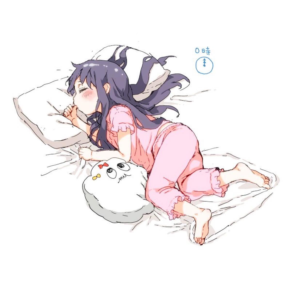 这种半趴着的睡姿,对腰部脊椎的影响非常大.