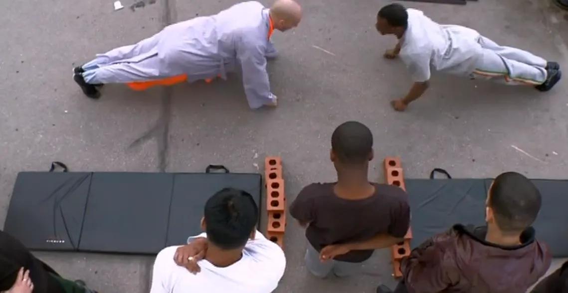 少林功夫有多神奇？英国混混被送到中国学功夫，仅需一周脱胎换骨