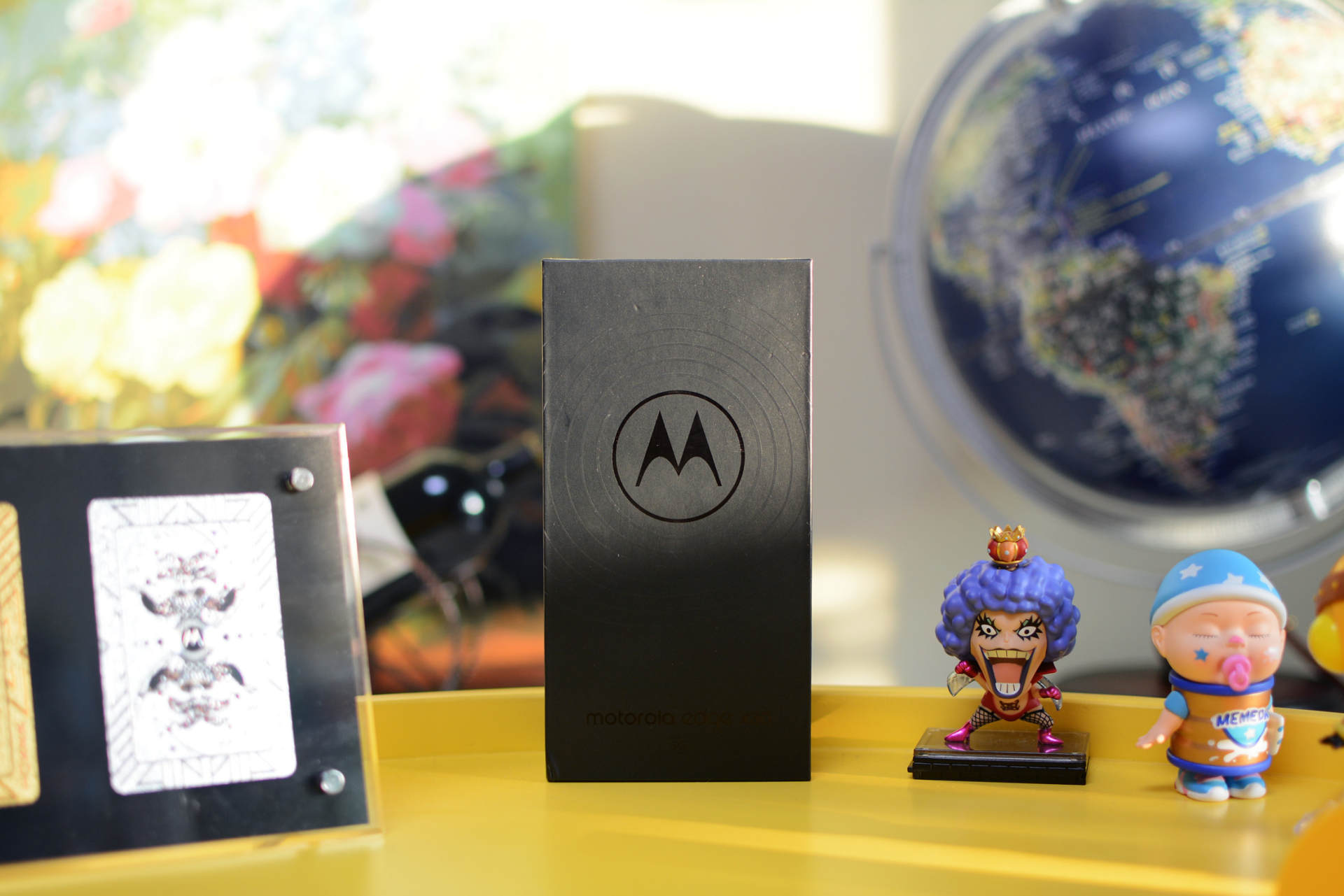 友商持续放大招，144Hz屏+三主摄+五千毫安，新骁龙8仅2369元